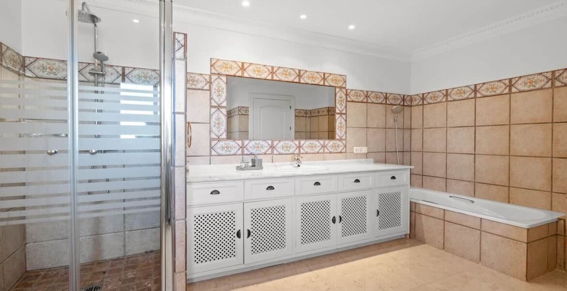 Stunning Villa in a Tranquil Marbella Setting