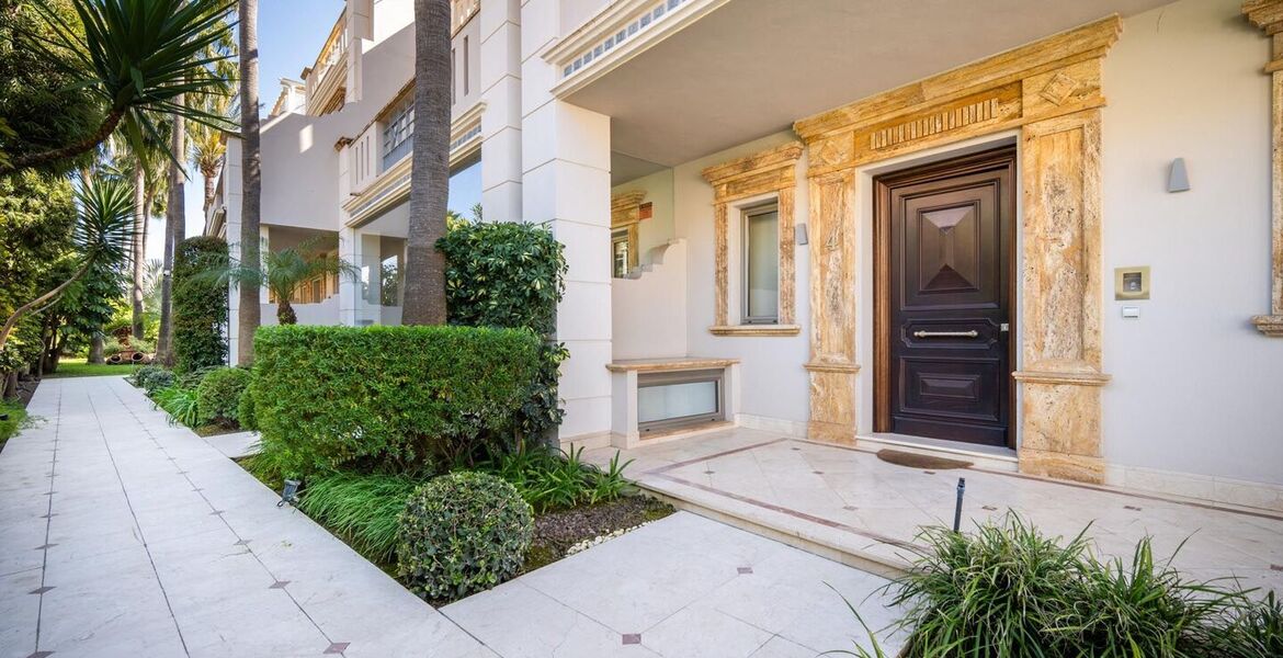 Villa with Panoramic Views in Sierra Blanca