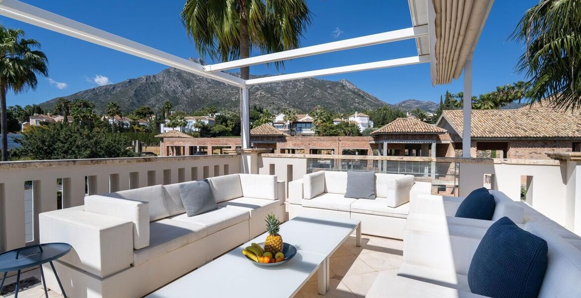 Villa with Panoramic Views in Sierra Blanca
