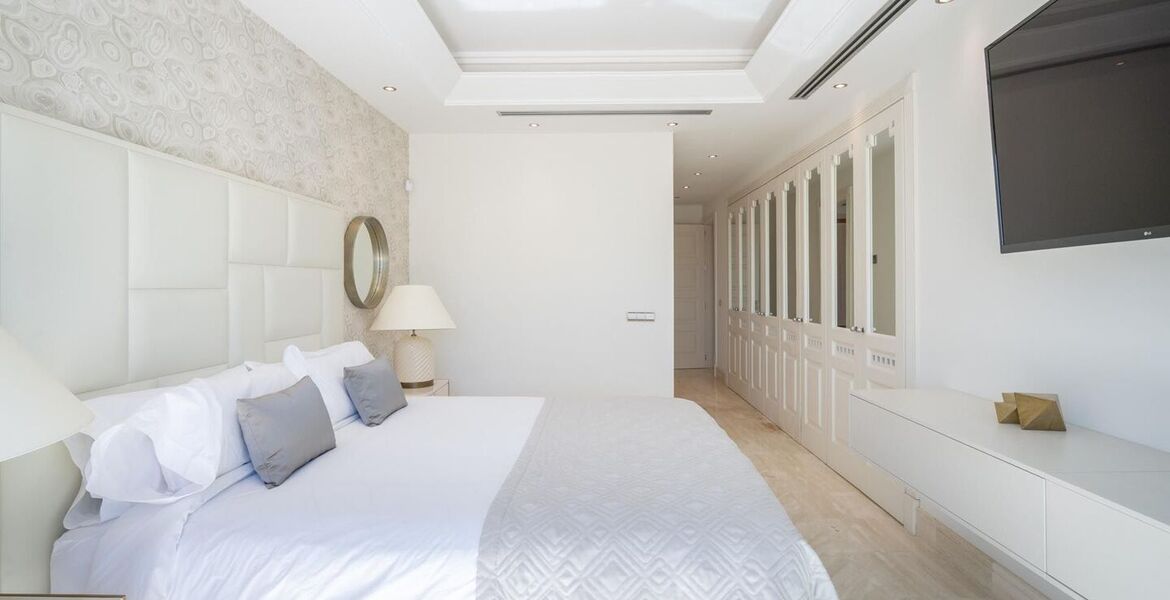Villa with Panoramic Views in Sierra Blanca
