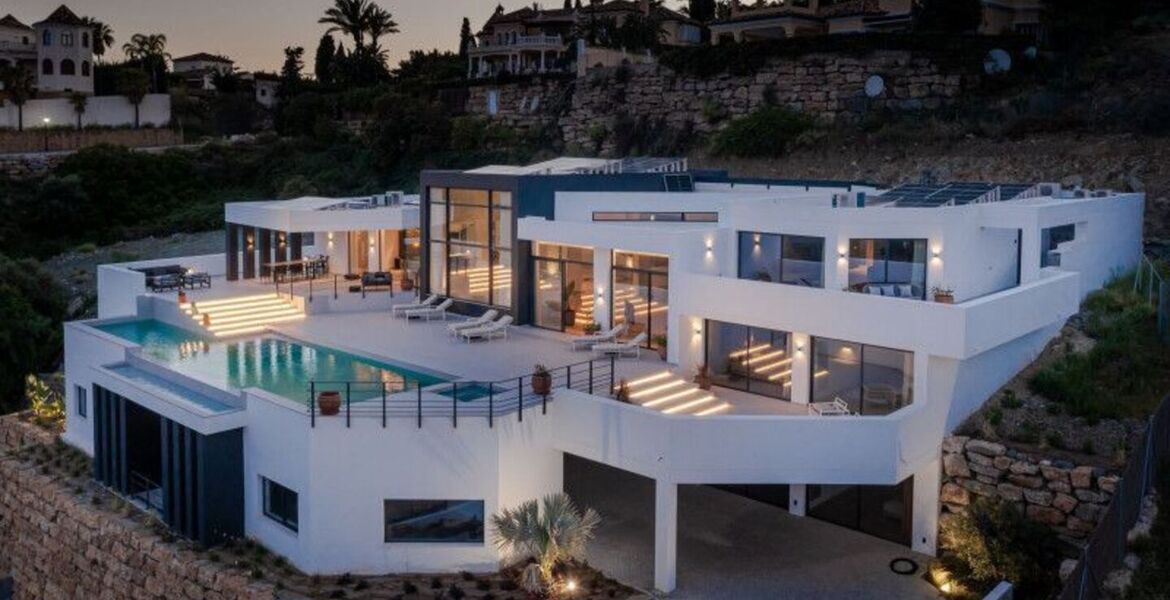 Villa with Panoramic Views in El Paraíso Alto, Benahavís