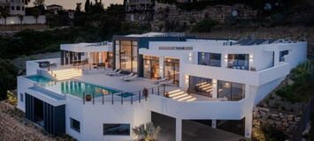 Villa with Panoramic Views in El Paraíso Alto, Benahavís