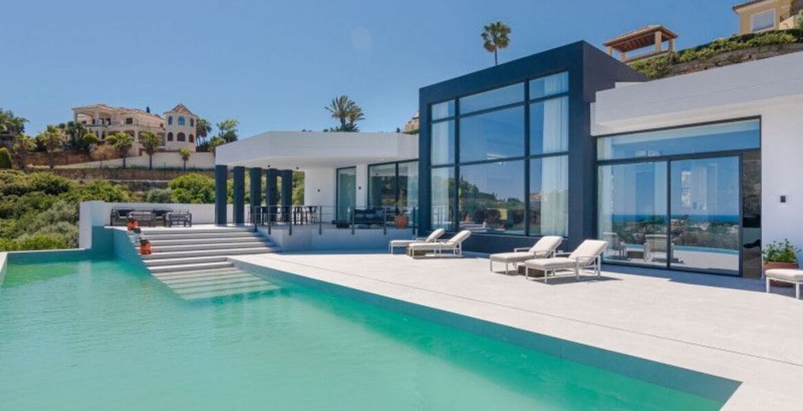 Villa with Panoramic Views in El Paraíso Alto, Benahavís