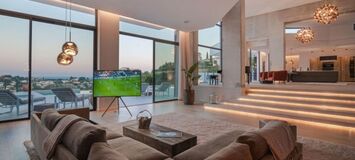 Villa with Panoramic Views in El Paraíso Alto, Benahavís