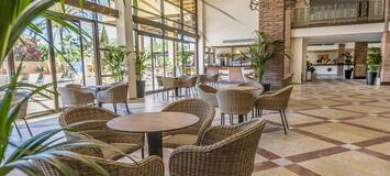 Luxury Apartment between Marbella and Estepona 