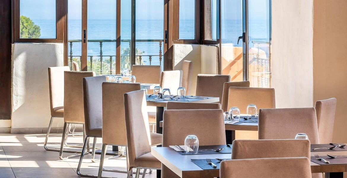 Luxury Apartment between Marbella and Estepona 