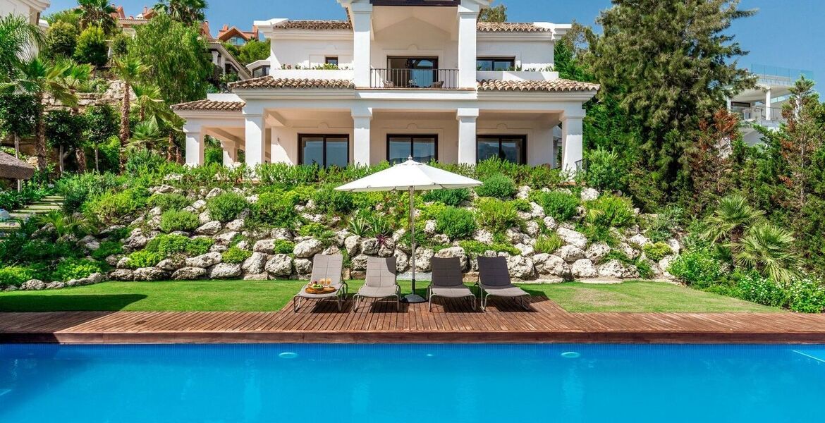 Luxurious Modern Villa Near Marbella's Golf Courses