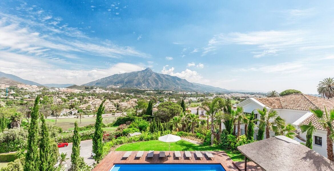 Luxurious Modern Villa Near Marbella's Golf Courses
