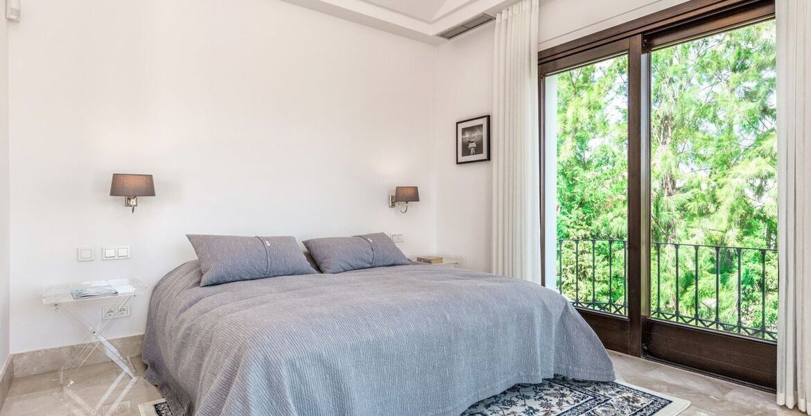 Luxurious Modern Villa Near Marbella's Golf Courses