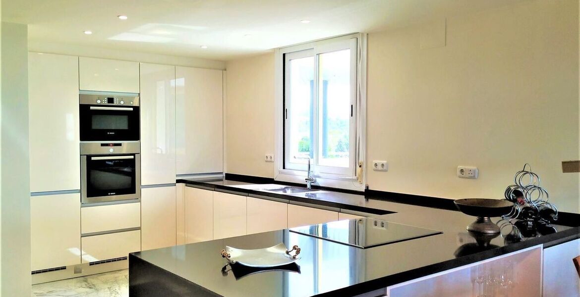 Apartment for Rental in Playa Esmeralda Marbella