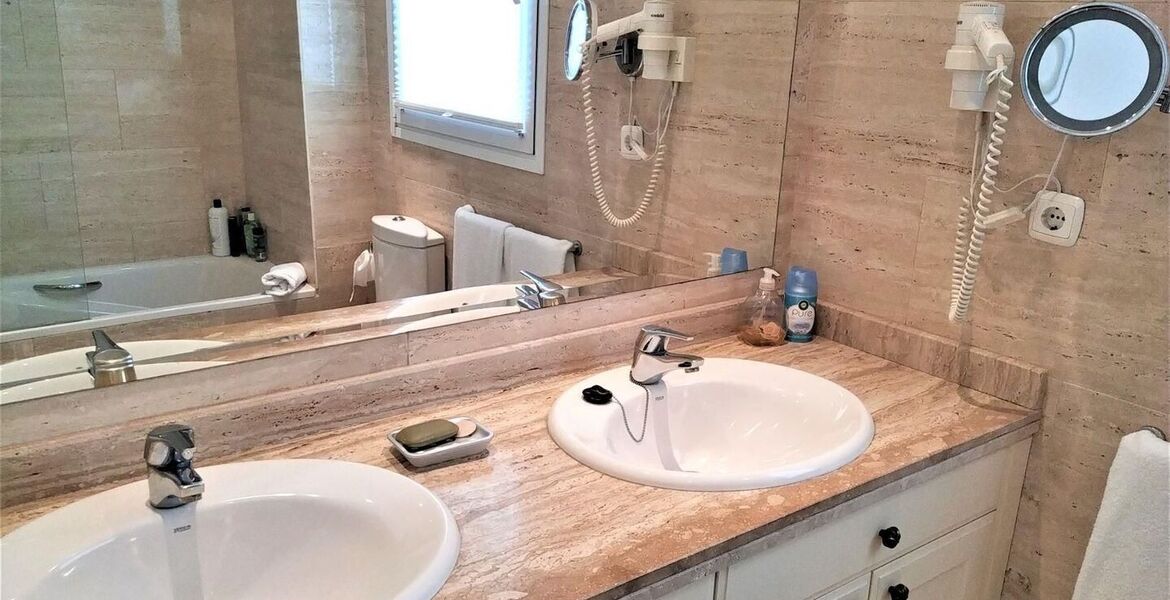 Apartment for Rental in Playa Esmeralda Marbella