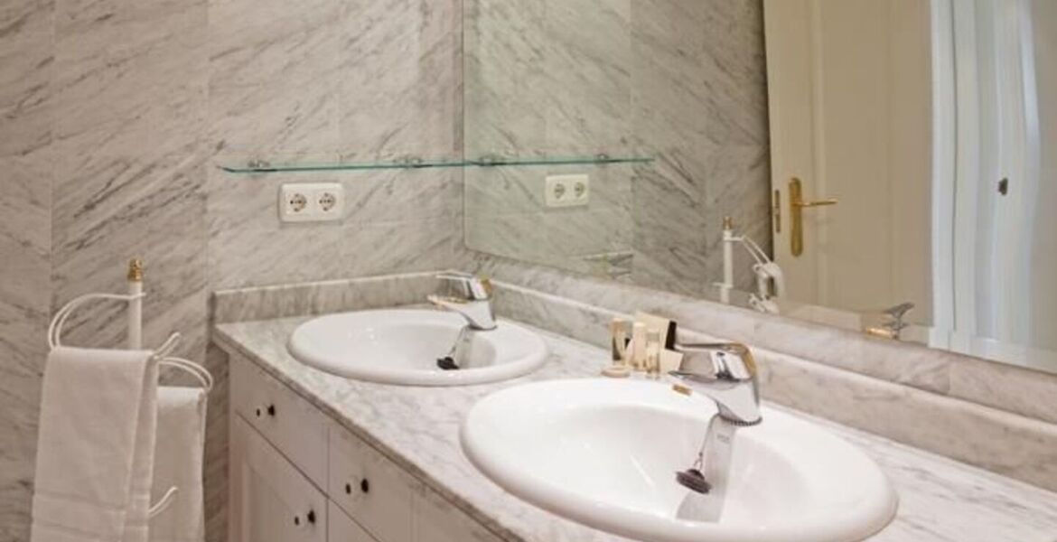 Apartment for Rental in Playa Esmeralda Marbella