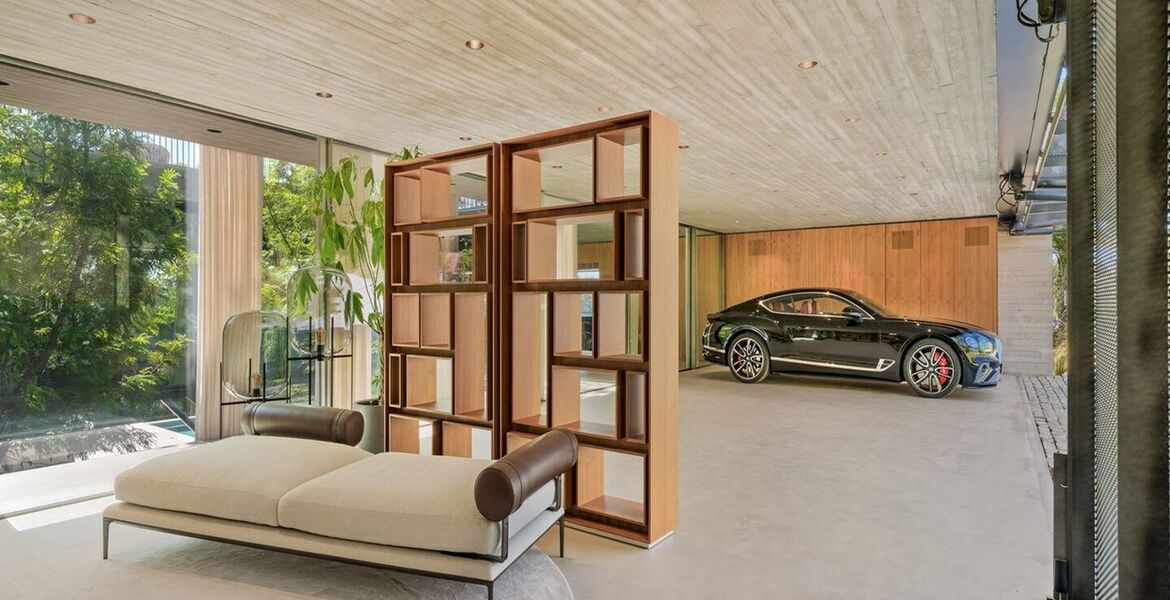 Luxury villa for rent in Benahavis