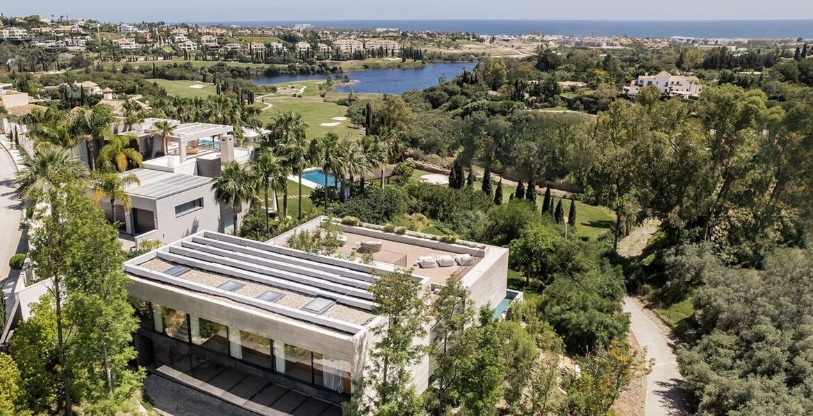 Luxury villa for rent in Benahavis
