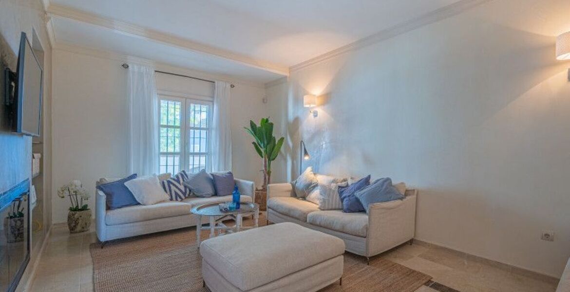 Appartement de deux chambres au rez-de-chaussée à louer à Ma