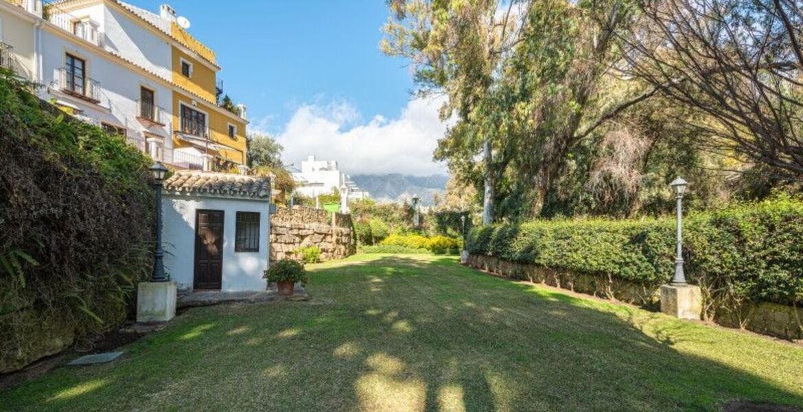 Appartement de deux chambres au rez-de-chaussée à louer à Ma