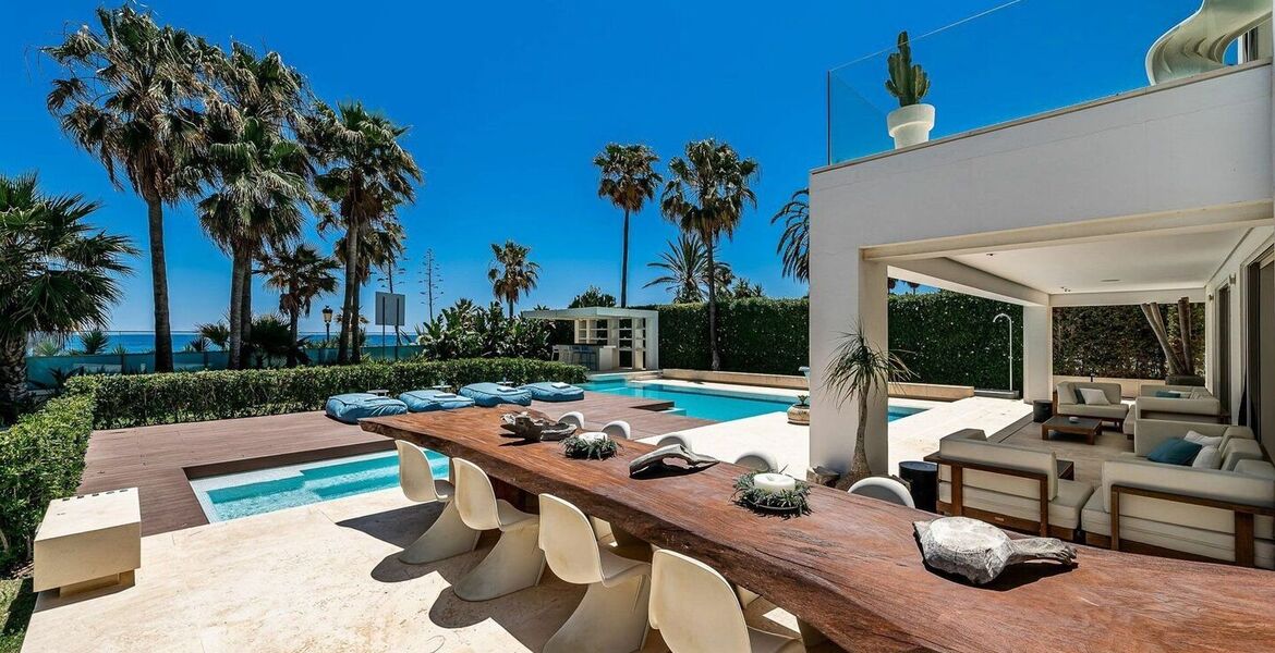 Beachfront Villa for rent in Golden Mile Marbella