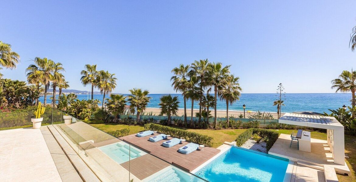Beachfront Villa for rent in Golden Mile Marbella