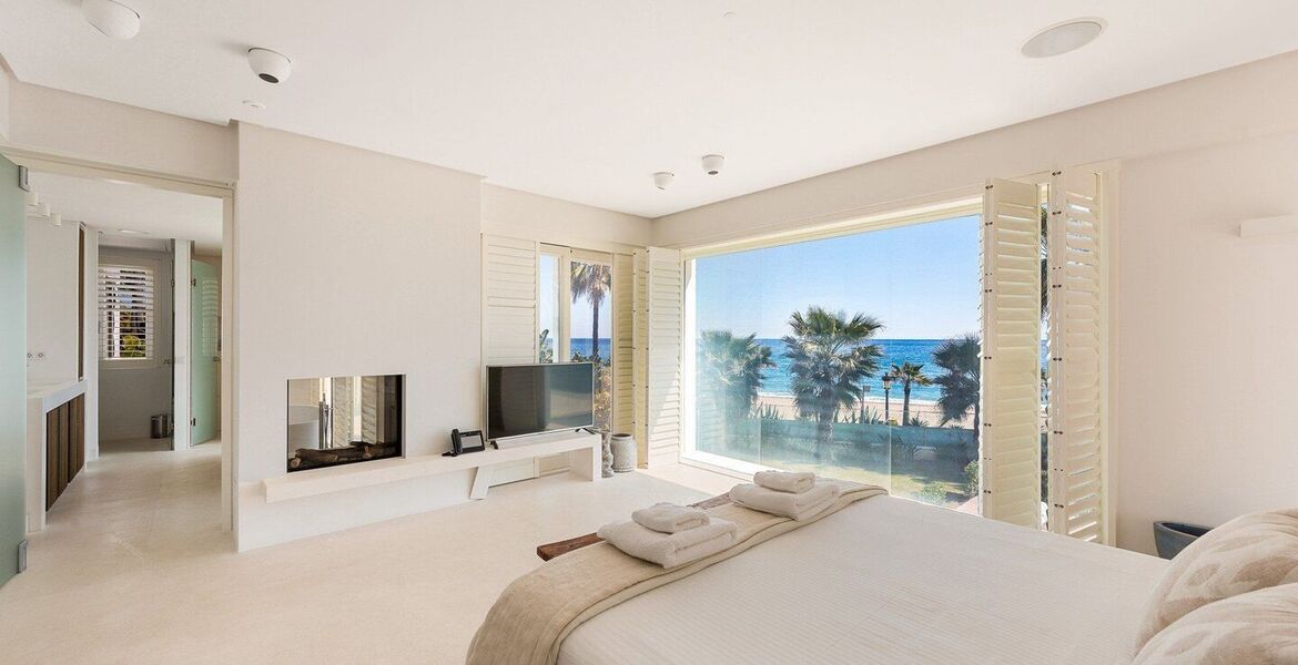 Beachfront Villa for rent in Golden Mile Marbella