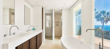 Beachfront Villa for rent in Golden Mile Marbella