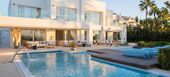 Beachfront Villa for rent in Golden Mile Marbella