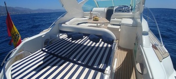 Yacht Fairline Targa 48 for rental in Puerto Banús, Marbella