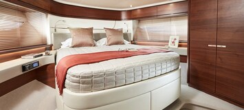 Yacht Princess F70 for rental in Puerto Banús, Marbella.